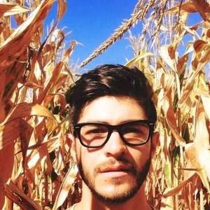 Meet your Posher, Omar